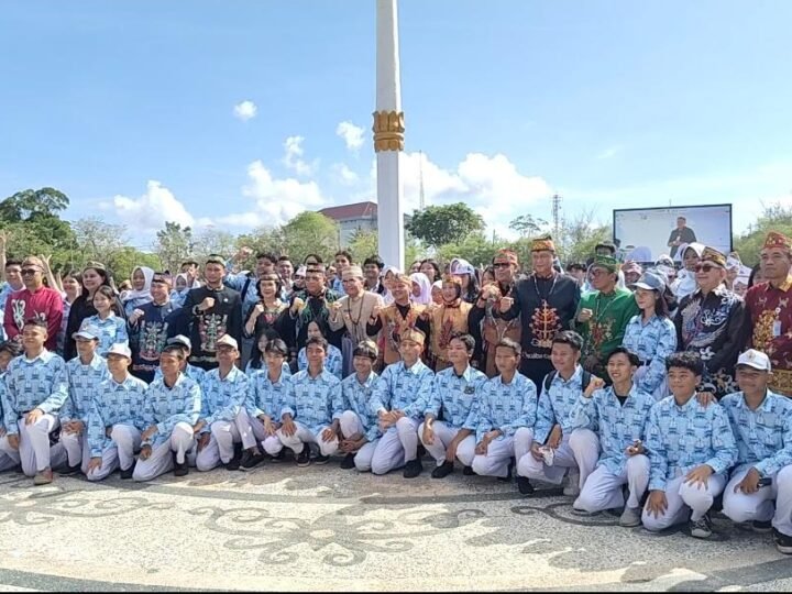 Wamendikdasmen RI Pimpin Upacara Peringatan Hardiknas Tingkat Provinsi Kalteng 2026